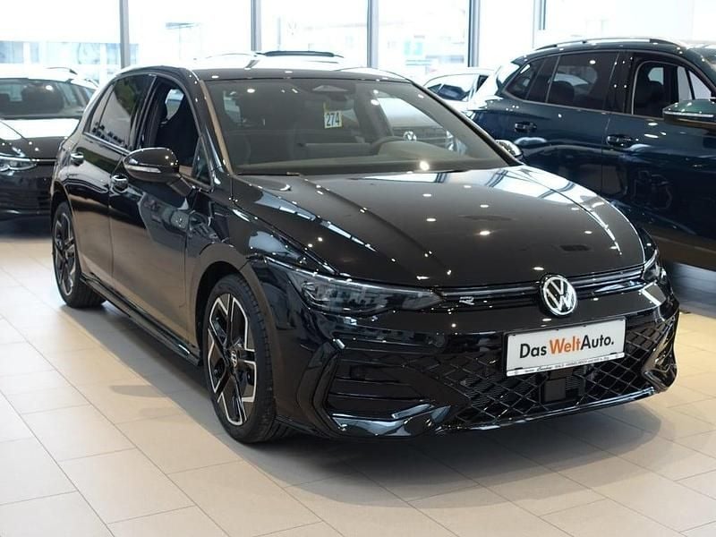 Neu VW Golf VIII Sport 115 PS (84 kW) 2026 Schwarz  metallic