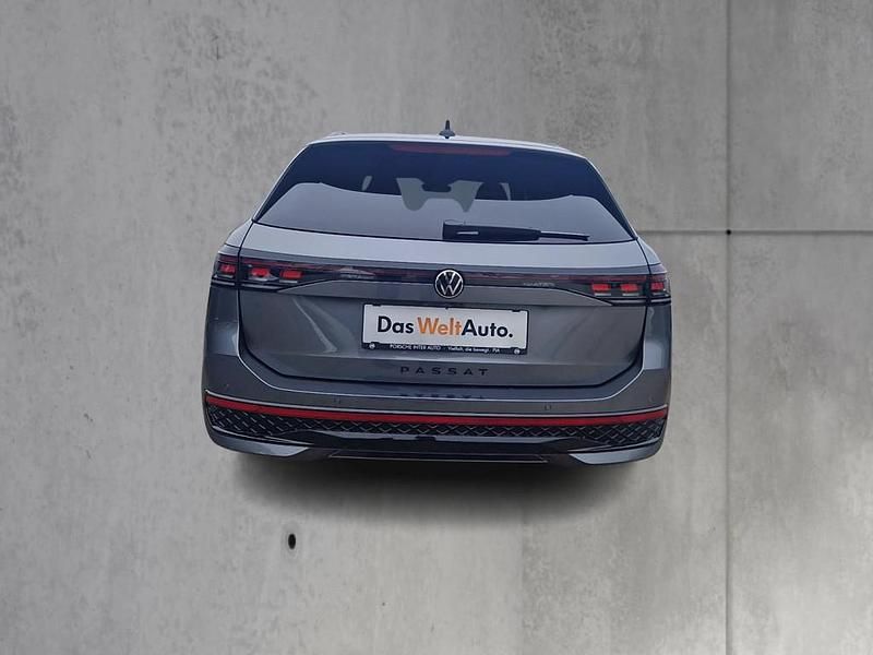Neu VW Passat Sport 193 PS (141 kW) 2026 Mittelgrau  normal Kombi