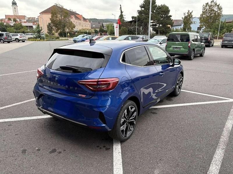 Neu Mitsubishi Colt Intense 91 PS (66 kW) 2025 Blau Limousine