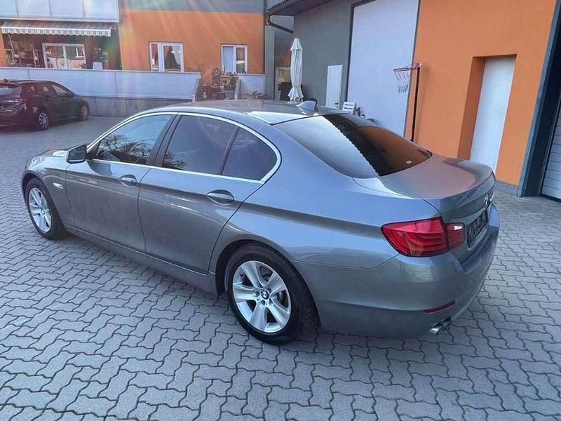 Gebraucht BMW 520 184 PS (135 kW) 2010 Grau Limousine
