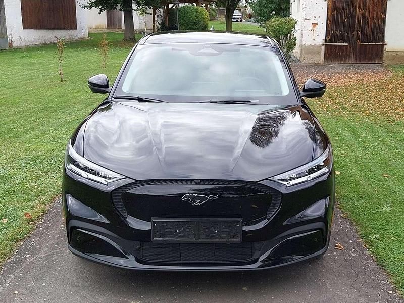 Gebraucht Ford Mustang Mach-E Extended Range 216 kW (294 PS) 2021 Schwarz SUV