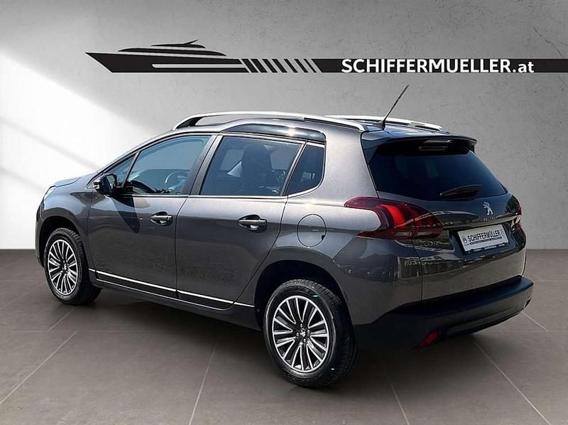 Gebraucht Peugeot 2008 Active 83 PS (61 kW) 2019 Grau SUV