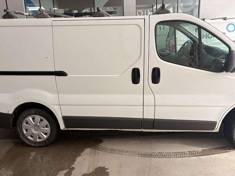 Gebraucht Opel Vivaro 114 PS (83 kW) 2008 Weiß Van / Kleinbus