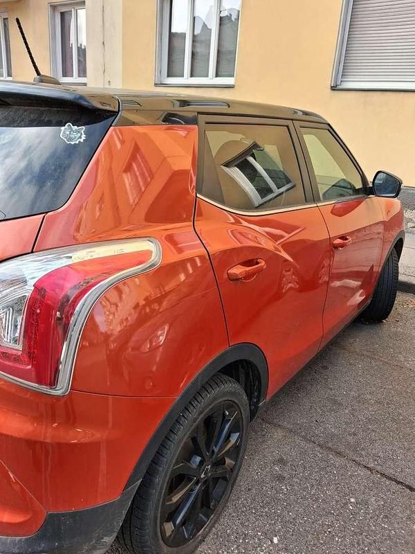 Gebraucht Ssangyong (KGM) Tivoli 128 PS (94 kW) 2019 Rot SUV