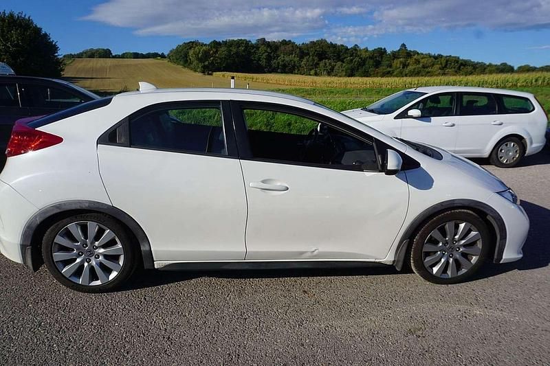 Gebraucht Honda Civic Sport 99 PS (72 kW) 2014 Weiß Limousine