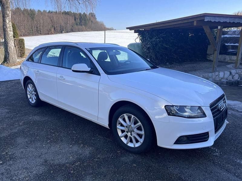 Gebraucht Audi A4 120 PS (88 kW) 2010 Weiß Kombi