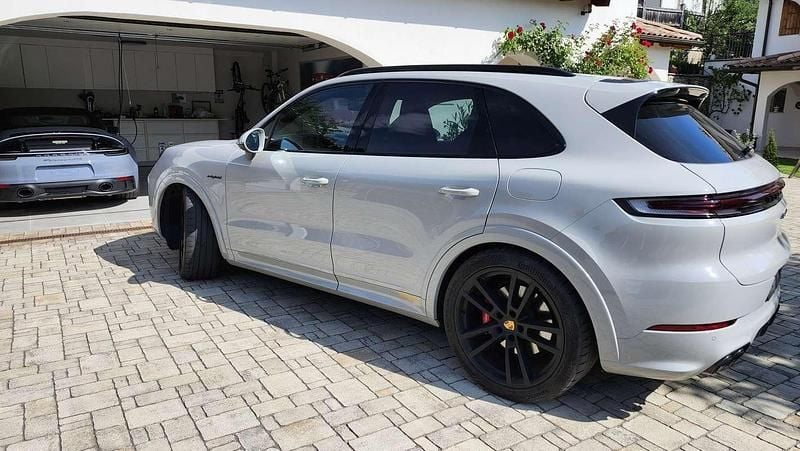 Gebraucht Porsche Cayenne 354 PS (260 kW) 2024 SUV