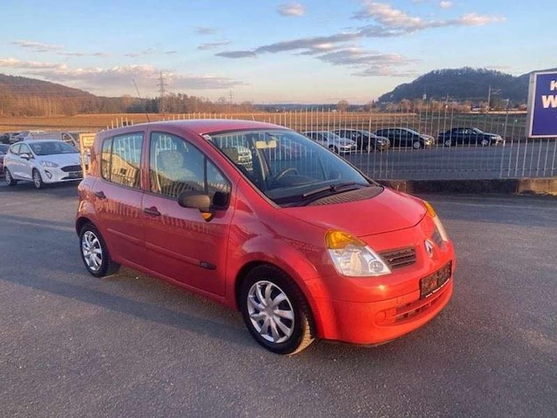 Rot Gebraucht 2004 Renault Modus Van / Kleinbus | € 2.390 - Bild 1/4