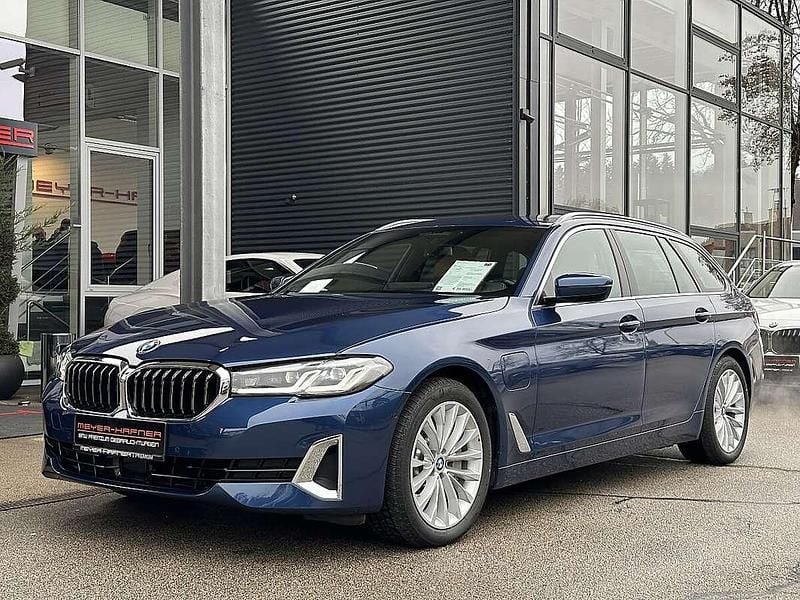 Gebraucht BMW 530e Luxury Line 184 PS (135 kW) 2021 Blau Kombi