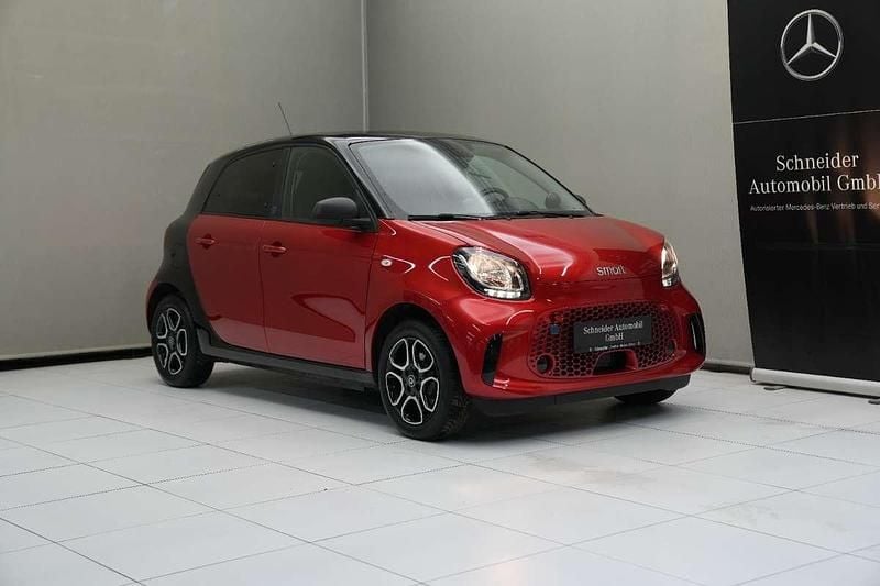 Rot Gebraucht 2021 Smart ForFour Electric Drive Limousine | € 14.300 - Bild 1/4