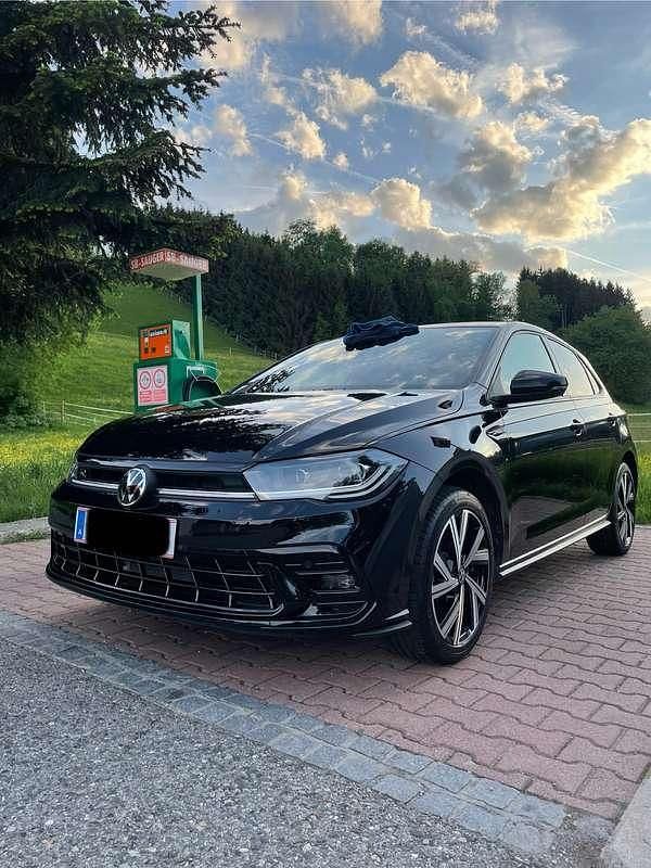 Schwarz Gebraucht 2022 VW Polo R-line Limousine | € 18.990 (Etwas zu teuer) - Bild 1/4