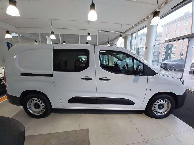 Gebraucht Peugeot Partner 136 PS (100 kW) 2025 Weiß Van / Kleinbus