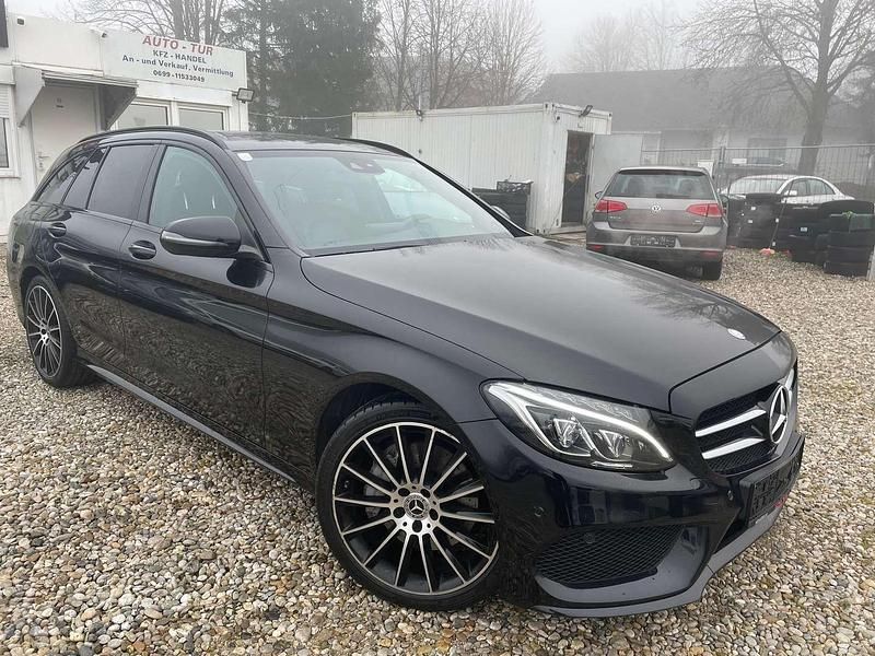 Schwarz Gebraucht 2017 Mercedes C250 AMG line Kombi | € 21.900 (Fairer Preis) - Bild 1/4