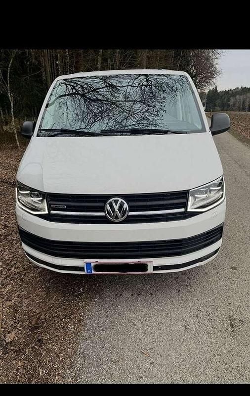 Gebraucht VW Multivan Trendline 150 PS (110 kW) 2017 Weiß Van