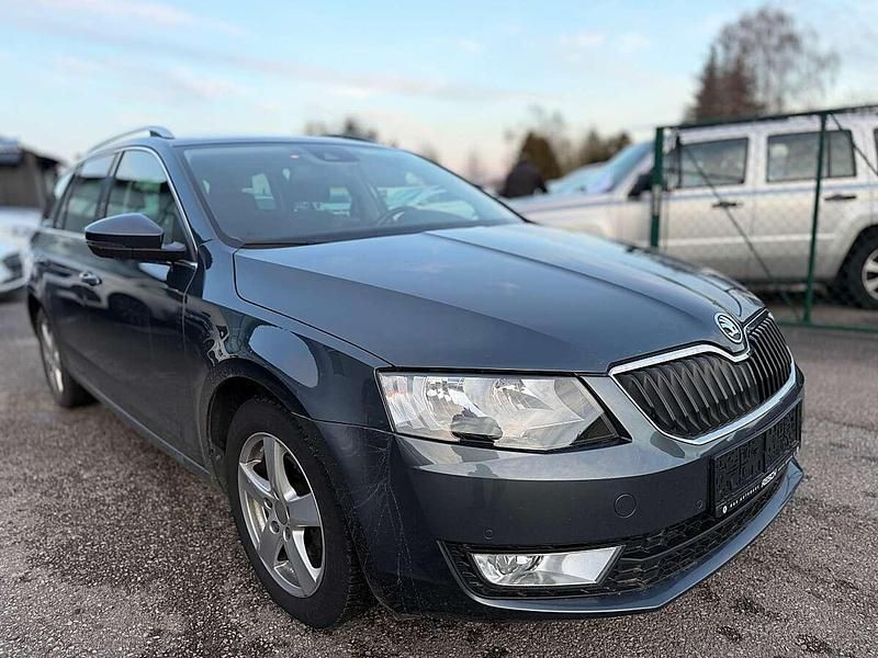 Gebraucht Skoda Octavia Elegance 105 PS (77 kW) 2014 Grau Kleinwagen