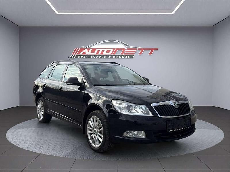 Schwarz Gebraucht 2011 Skoda Octavia LAURIN & KLEMENT Kombi | € 5.499 (Fairer Preis) - Bild 1/4