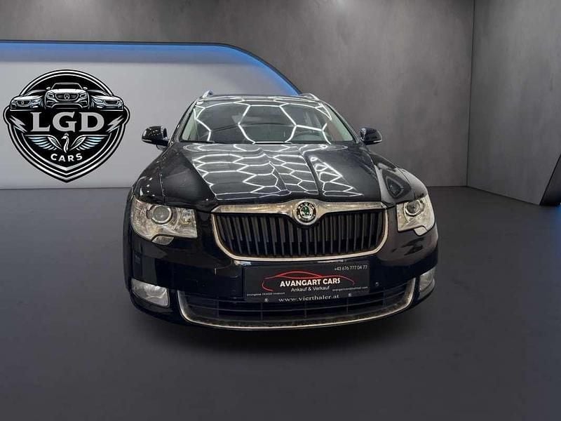 Gebraucht Skoda Superb Elegance 170 PS (125 kW) 2012 Schwarz Kombi