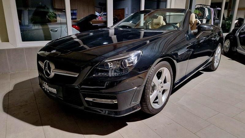 Schwarz Gebraucht 2011 Mercedes SLK250 Cabrio | € 23.990 - Bild 1/4