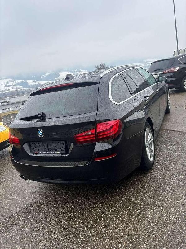 Gebraucht BMW 520 190 PS (139 kW) 2016 Schwarz Kombi