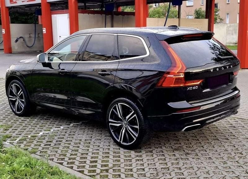 Gebraucht Volvo XC60 R-Design 190 PS (139 kW) 2018 SUV