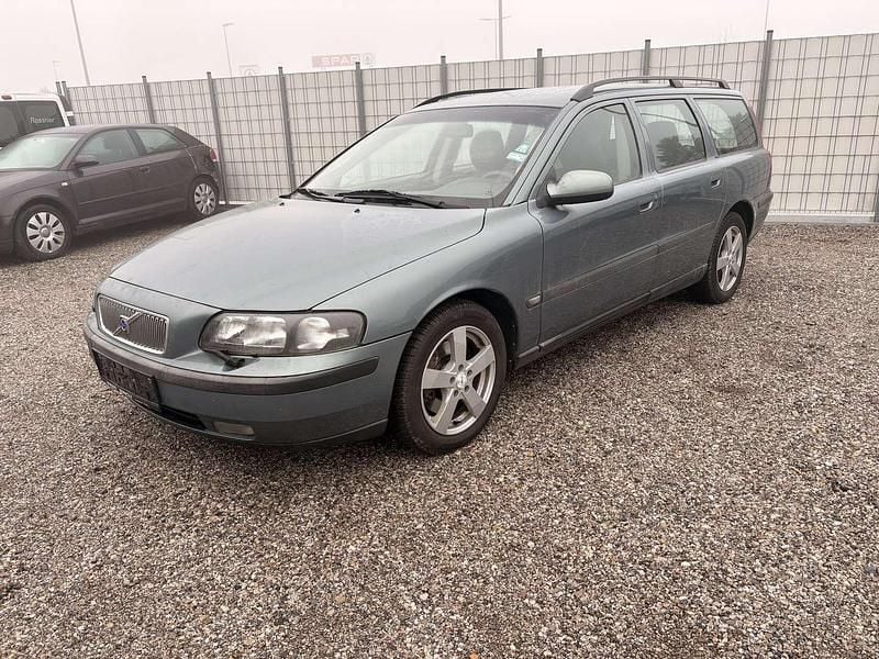 Gebraucht Volvo V70 163 PS (119 kW) 2002 Grün Kombi
