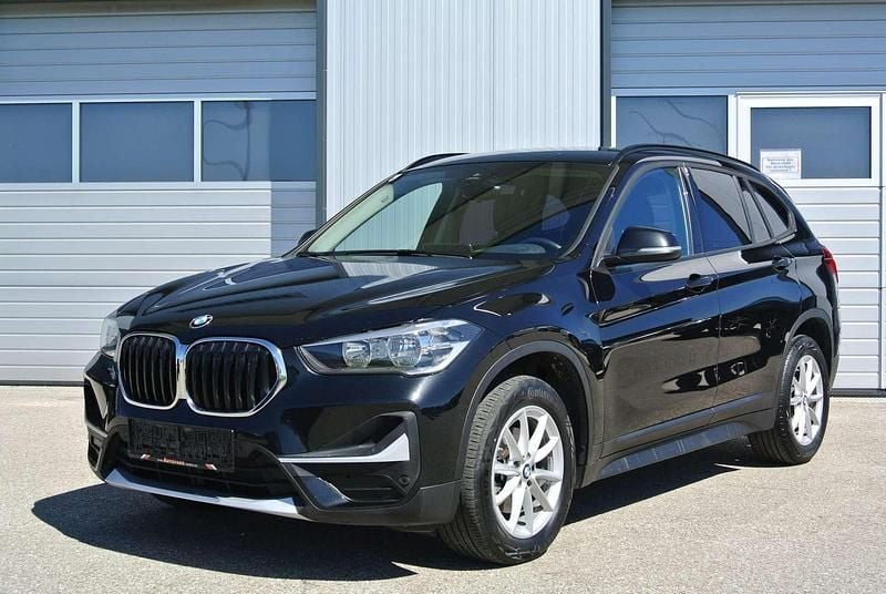 Schwarz Gebraucht 2021 BMW X1 Advantage SUV | € 22.490 (Fairer Preis) - Bild 1/4