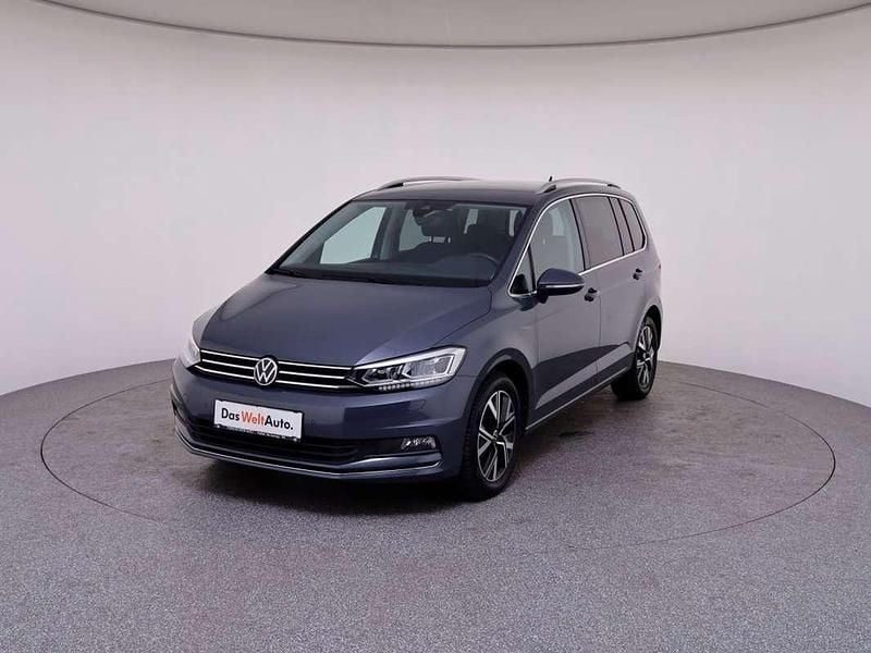 Gebraucht VW Touran Highline 150 PS (110 kW) 2023 Dunkelgrau  metallic Van / Kleinbus
