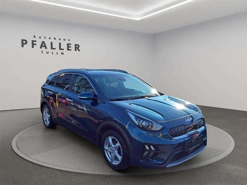 Gebraucht Kia Niro Gold 105 PS (77 kW) 2022 Blau SUV