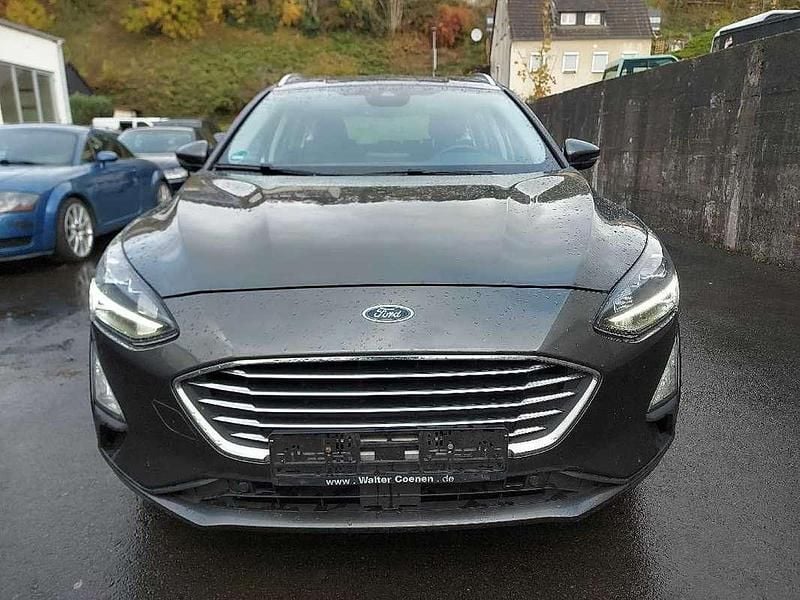 Gebraucht Ford Focus 120 PS (88 kW) 2022 Grau Limousine