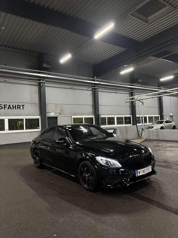 Gebraucht Mercedes C200 AMG line 136 PS (100 kW) 2017 Limousine
