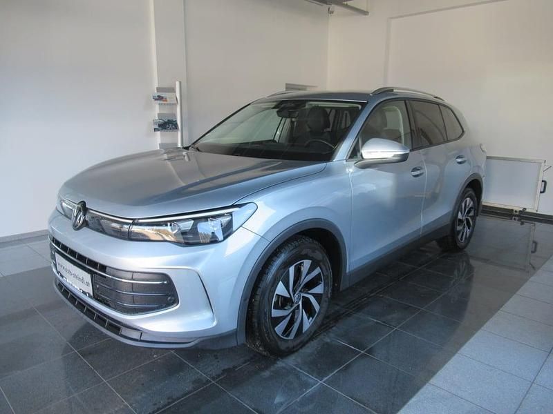 Silber metallic Gebraucht 2024 VW Tiguan SUV | € 33.990 (Guter Preis) - Bild 1/4