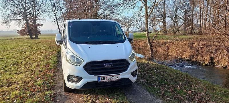 Gebraucht Ford Tourneo Titanium 83 PS (61 kW) 2020 Van / Kleinbus