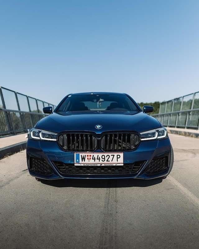 Gebraucht BMW 530e 184 PS (135 kW) 2022 Blau Limousine