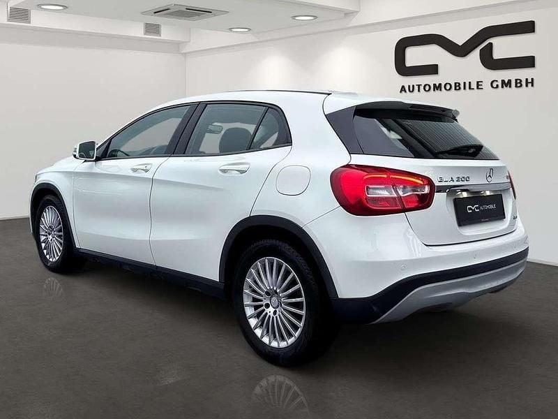 Gebraucht Mercedes GLA200 136 PS (100 kW) 2015 Weiß SUV