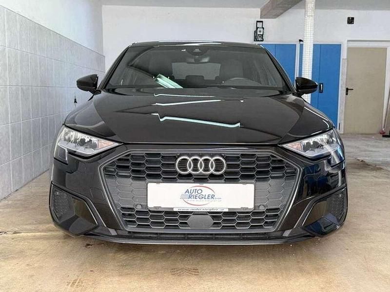 Gebraucht Audi A3 Basis 150 PS (110 kW) 2021 Schwarz Limousine