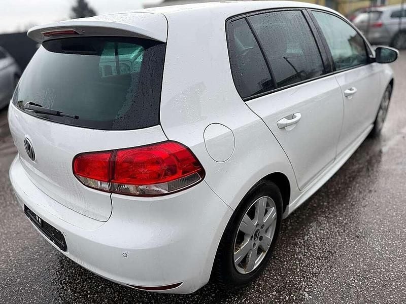 Gebraucht VW Golf 86 PS (63 kW) 2011 Weiß Limousine