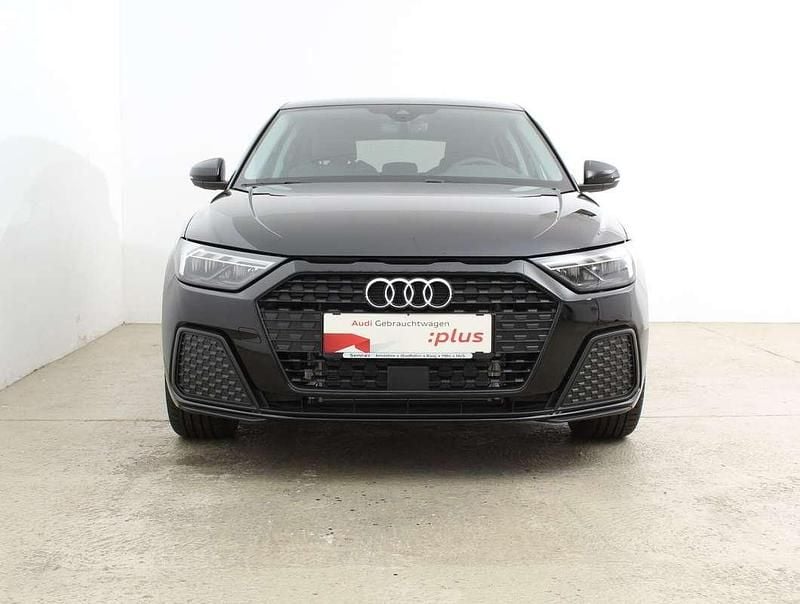Neu Audi A1 116 PS (85 kW) 2025 Schwarz Limousine