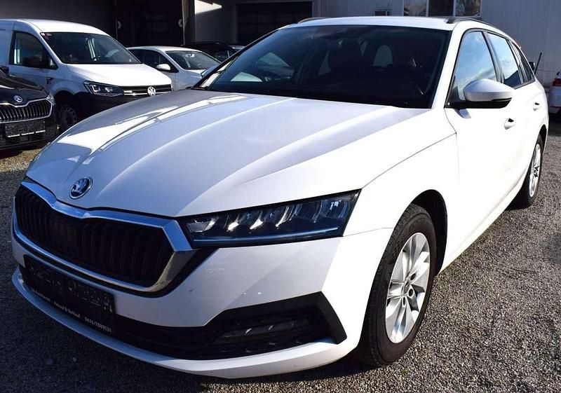 Gebraucht Skoda Octavia Ambition 116 PS (85 kW) 2021 Weiß Kombi