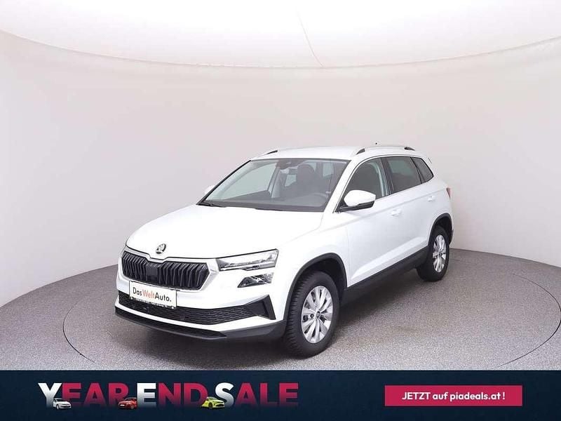 Weiß Neu 2025 Skoda Karoq Selection SUV | € 34.490 (Superpreis) - Bild 1/4