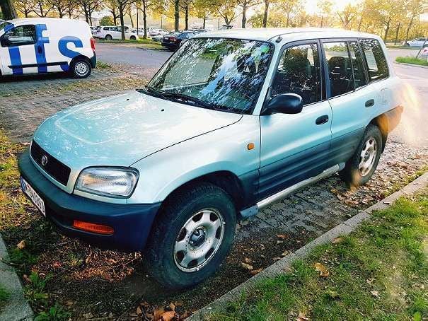 Toyota rav4 sxa11
