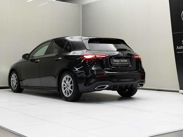Gebraucht Mercedes A180 Night 116 PS (85 kW) 2023 Schwarz Limousine