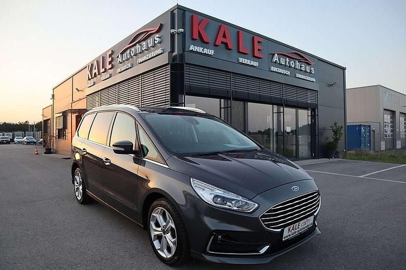 Grau Gebraucht 2019 Ford Galaxy Titanium Van / Kleinbus | € 21.990 (Fairer Preis) - Bild 1/4