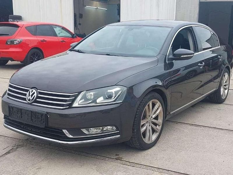 Gebraucht VW Passat Comfortline 211 PS (155 kW) 2011 Grau Limousine