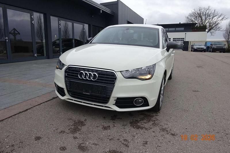 Gebraucht Audi A1 Attraction 122 PS (89 kW) 2013 Weiß Kleinwagen