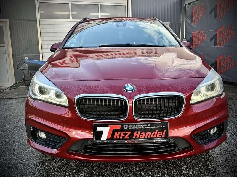 Gebraucht BMW 218 Advantage 150 PS (110 kW) 2016 Rot Van / Kleinbus