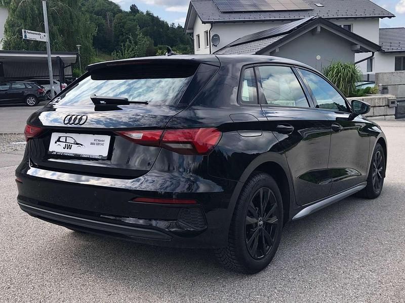 Gebraucht Audi A3 110 PS (80 kW) 2021 Grau Limousine