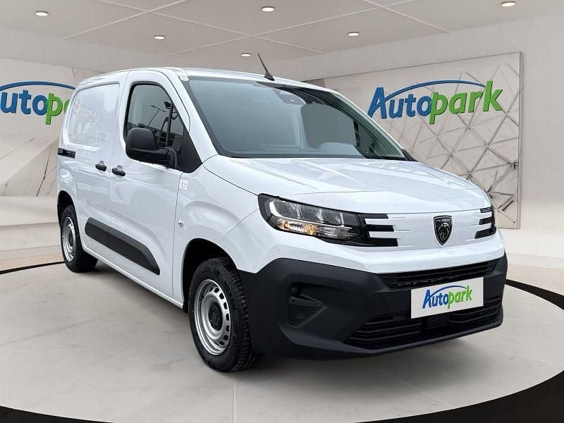 Neu Peugeot Partner S 102 PS (75 kW) 2025 Van / Kleinbus