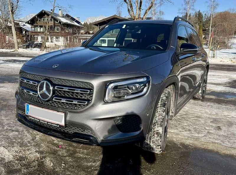 Gebraucht Mercedes GLB200 150 PS (110 kW) 2021 Grau SUV