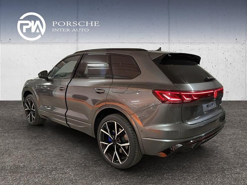 Neu VW Touareg R 462 PS (339 kW) 2025 Mittelgrau  metallic SUV