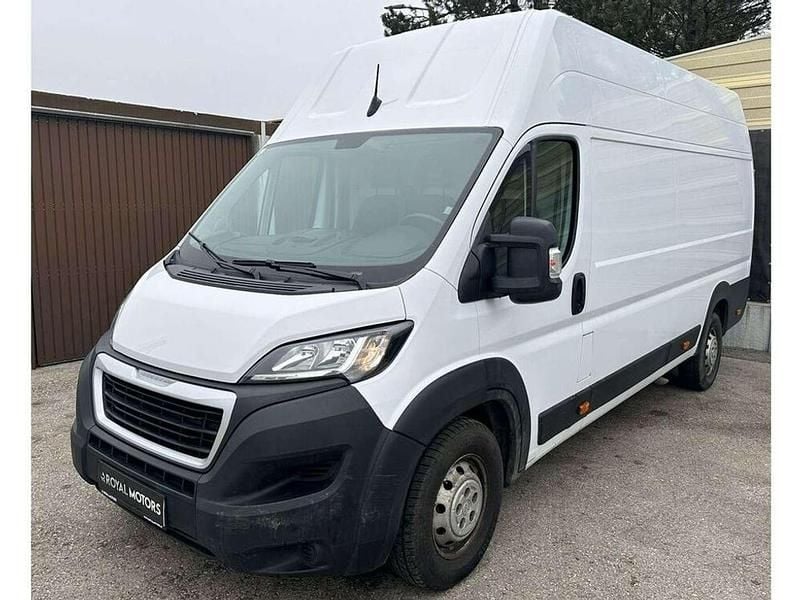 Gebraucht Peugeot Boxer 140 PS (102 kW) 2021 Weiß Van